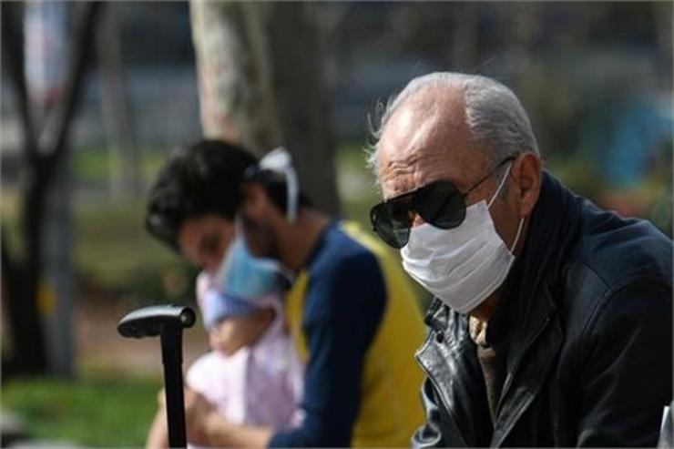 مسئولان سازمان تامین‌اجتماعی می‌گویند پیشنهاد افزایش سن بازنشستگی به‌طور جدی مطرح شده است و درصورت اجرایی شدن این قانون، شامل حال بیمه‌شدگان جدید و افراد کم‌سابقه می‌شود.