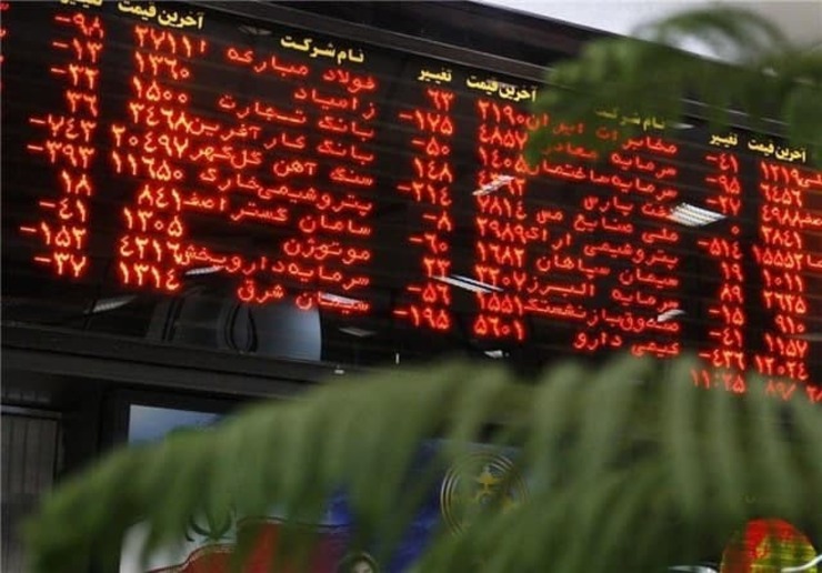 شاخص کل بورس برخلاف روز‌های گذشته روندی صعودی داشت و بیش از ۹۰۰۰ واحد افزایش یافت.