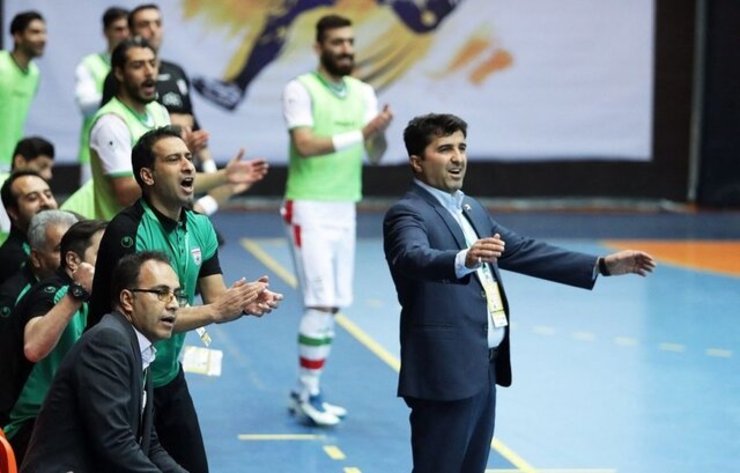 فدراسیون فوتبال همچنان پولی برای فوتسال ندارد و مطالبات کادرفنی تیم ملی را نمی پردازد.