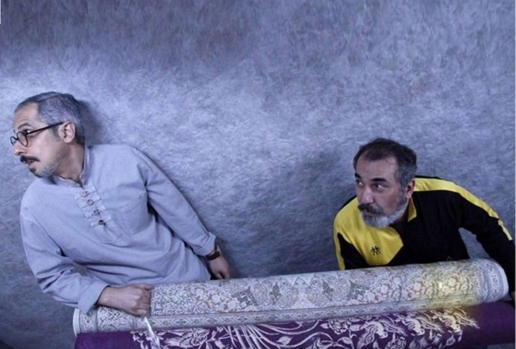 مجموعه طنز تلویزیونی «صفر ۲۱» در حالی به میانه‌های راه پخش خود از سیمای ملی رسیده که در همین مدت توانسته ارتباط خوبی با مخاطب برقرار کند و فارغ از تمام نقص‌های حرفه‌ای که می‌توان بر آن ایراد کرد، دست‌کم باری دیگر خنده را به روی لبان مردم آورده است.