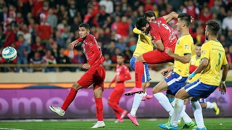 تیم فوتبال پرسپولیس تهران در چارچوب هفته دوم لیگ برتر فوتبال به مصاف صنعت نفت آبادان می رود.