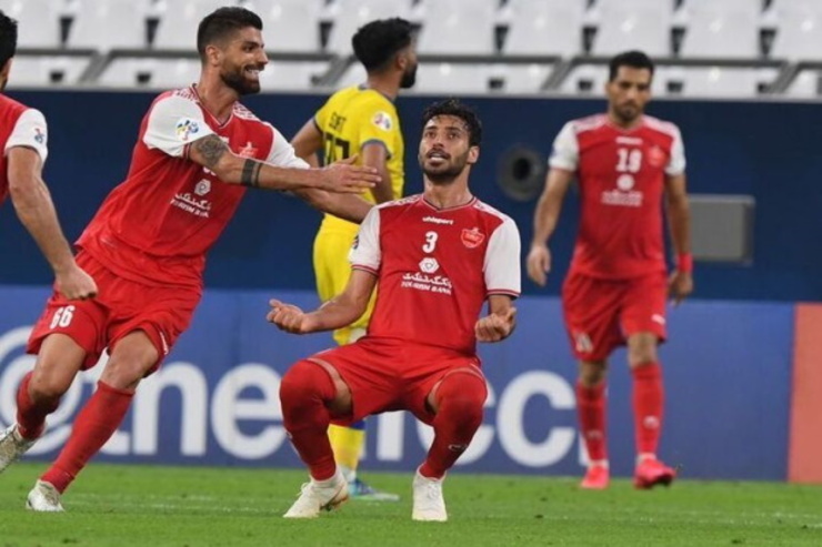 مدافع جدید الریان درباره بوسیدن لوگوی این باشگاه توضیح داد.