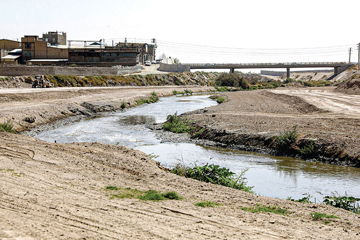«در راستای تکمیل حلقه‌های حفاظتی برای جلوگیری از دست اندازی به حریم و بستر کشف رود، قرار است سامانه نظارت و تصویری و کنترل از راه دور در ۸۱ کیلومتر از بستر این رودخانه تاریخ ایجاد شود.» این خبری است که مدیر ساماندهی کشف‌رود از آخرین اقدامات انجام شده در این حوزه داده است.