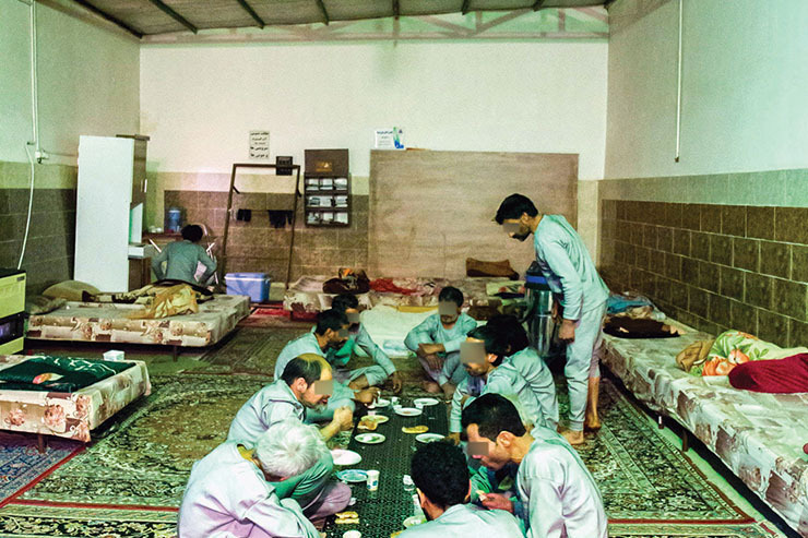 گرمخانه شهرک شهید باهنر جایی است به دور از هیاهوی شهر. انتهای قلعه خیابان، در انتهایی‌ترین قسمت یک کوچه باریک. اسمش را بگذارید آخر دنیا!