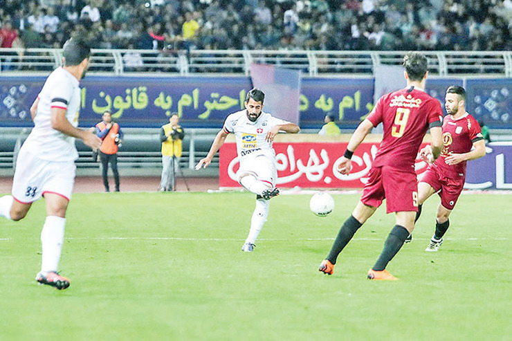 دو تیم پرسپولیس و شهرخودرو در چارچوب هفته چهارم لیگ برتر امروز به مصاف یکدیگر می‌روند.