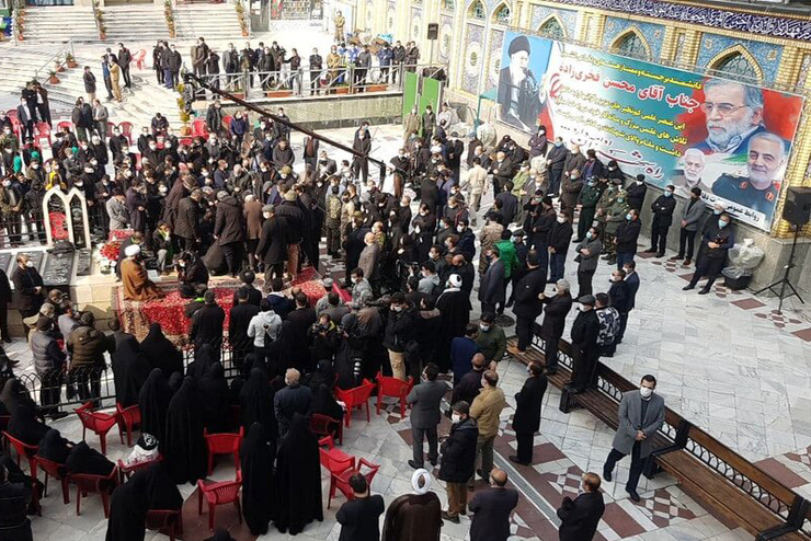 مراسم تشییع پیکر شهید محسن فخری‌زاده در وزارت دفاع و پشتیبانی نیروهای مسلح با حضور امیر حاتمی، وزیر دفاع، و جمعی از فرماندهان ارشد نظامی و مقامات کشور در امامزاده صالح تهران برگزار شد.