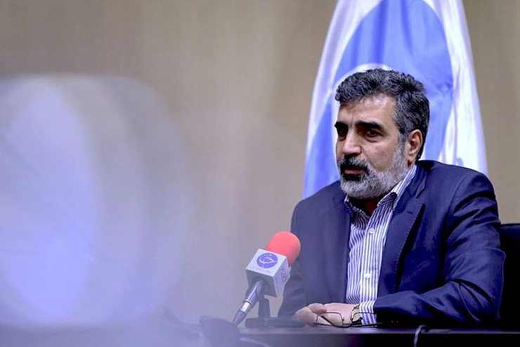 سخنگوی سازمان انرژی اتمی با اشاره به اینکه صنعت هسته‌ای امروز فعالانه کار خود را ادامه میدهد، گفت: اما متاسفانه برخی افراد آگاهانه و ناآگاهانه پیشرفت‌های صنعتی و هسته‌ای را زیر سوال می‌برند.