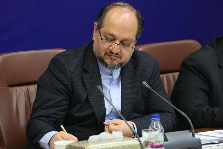 بازنشستگان تامین اجتماعی با تنظیم یک نامه، از شریعتمداری، وزیر رفاه خواستند که به صورت ویژه و فوری به حقوق پایمال‌شده آن‌ها رسیدگی کند.