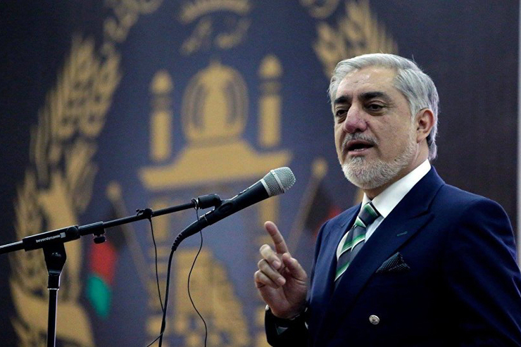 عبدالله عبدالله در نخستین نشست شورای عالی مصالحه ملی افغانستان با بیان اینکه نباید به صلح نگاه منفعت‌طلبانه داشت گفت: ادامه جنگ بقای هیچ کسی را تضمین نمی‌کند.