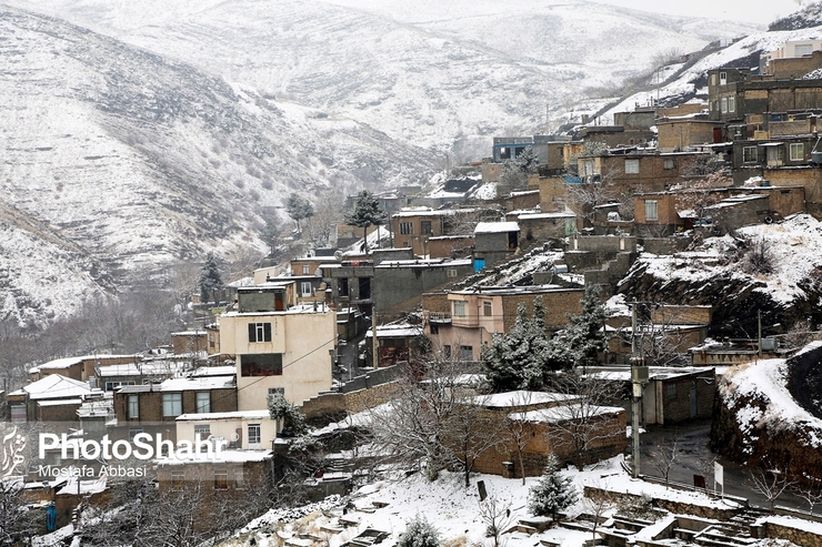 کارشناس اداره کل هواشناسی خراسان رضوی گفت: با توجه به بررسی و تحلیل نقشه‌های آینده‌نگری تا روز آینده به ویژه در مناطق شمال، مرکز و جنوب شرق بارش‌های باران و برف ادامه دارد.