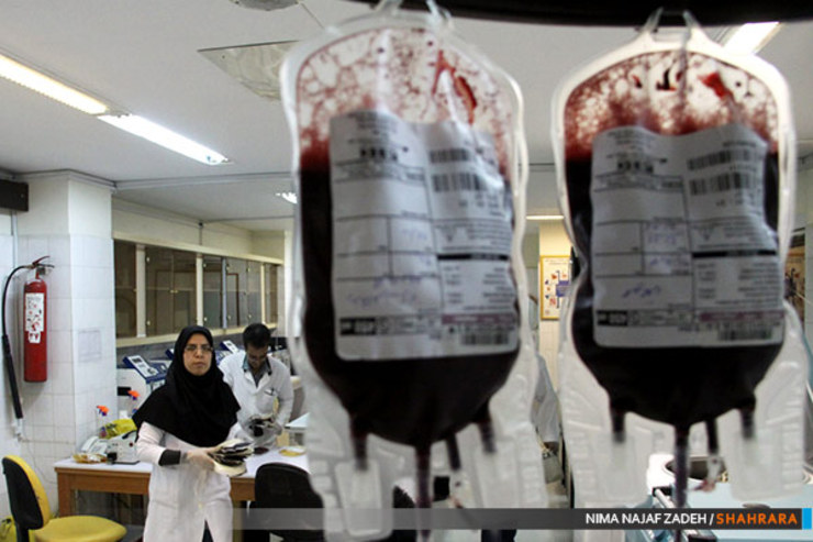 براساس آمار‌های ثبت‌شده در ۲ هفته پایانی آبان‌ماه تا پایان ۲ هفته اول آذرماه، ۱۱ هزار و ۶۱۱ آقا و ۹۴۳ نفر از بانوان استان برای اهدای خون به پایگاه‌ها مراجعه کرده‌اند.