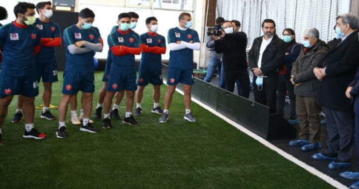 شهردار تهران به بازیکنان پرسپولیس قول پاداش داد.