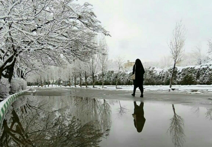 اولین برف مشهد در پارک حجاب