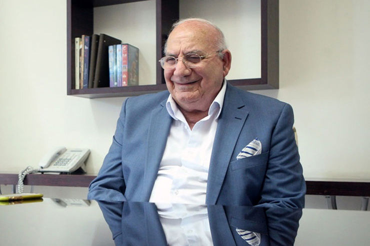 حشمت مهاجرانی پرافتخارترین مربی فوتبال ایران ۲۱ آذرماه امسال، ۸۸ ساله شد.