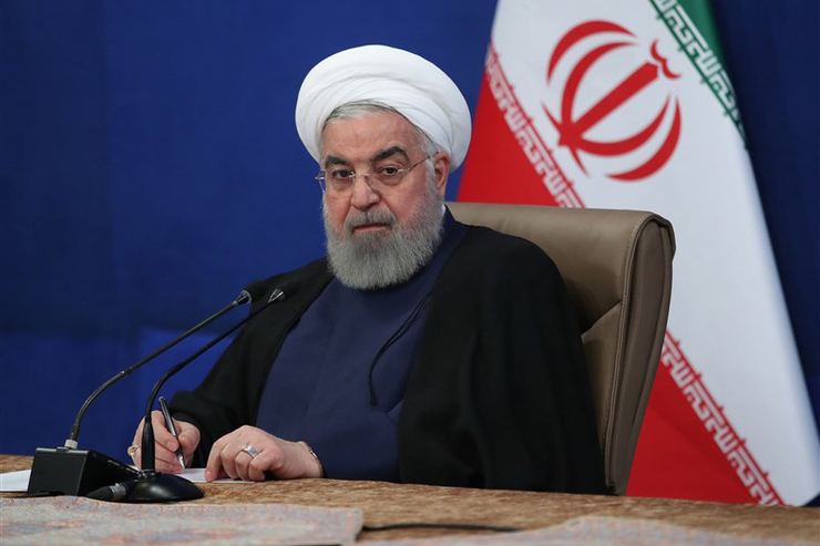 رئیس جمهور از کاهش شهرهای وضعیت قرمز به ۱۲ شهر خبر داد و گفت: با اقداماتی که از آبان و آذرماه انجام شد، روند این بیماری در بیشتر استان‌ها به‌جز موارد معدودی همه کاهشی و بسیار امیدوار‌کننده است.