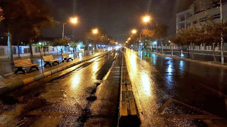 سخنگوی ستاد ملی مقابله با کرونا درباره مصوبات جدید ستاد ملی مقابله با کرونا گفت: از امشب همه شهرهای نارنجی فارغ از میزان جمعیتشان، شامل محدودیت تردد ۲۱ تا ۴ صبح می‌شوند.
