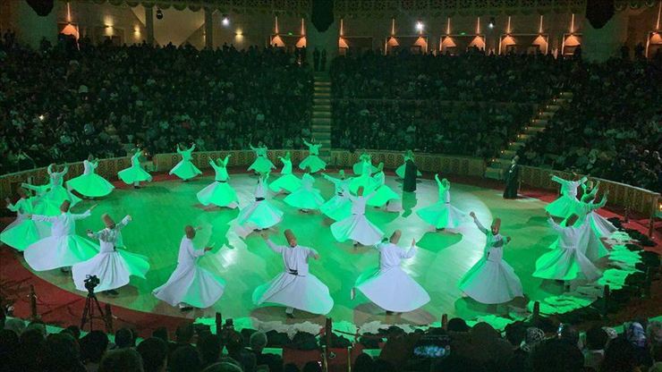 «شب عرس مولانا» عنوان ویژه‌برنامه امشب (۲۵ آذرماه) انجمن ادبی استاد قهرمان است که به‌صورت زنده از صفحه اینستاگرام مؤسسه خردسرای فردوسی پخش می‌شود.