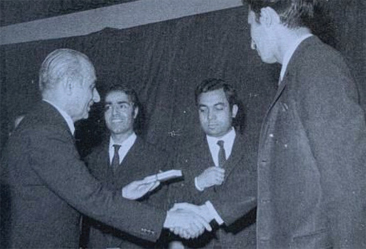 حالا ۷ سال از آن پاییز اندوهگین می‌گذرد، پاییزی که دکتر کاظم معتمدنژاد به ناگاه جهانمان را ترک کرد و ما را با اندوه و حسرتی همیشگی تنها گذاشت. اندوه و حسرتی نه فقط برای روزنامه نگاران و دانش آموختگان علوم ارتباطات، که برای ایران، ایرانی که همه هدف و غایت آرزوی استاد، سربلندی و پیشرفتش بود.