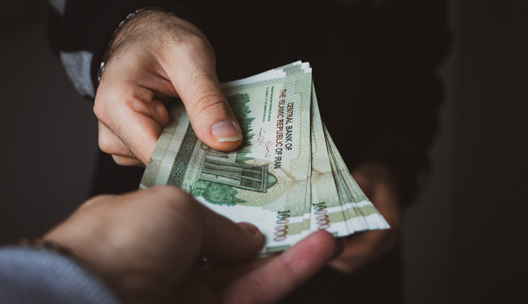 کف حقوق بازنشستگان در سال ۱۴۰۰ بالغ بر ۳ میلیون و ۵۰۰ هزار تومان در لایحه بودجه پیشنهاد شد.