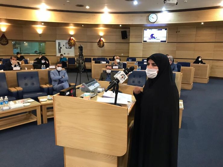 شهناز رمارم گفت: با‌توجه‌به اعمال محدودیت‌های کرونایی و موج جدید تعطیلی فعالیت‌های مختلف، شورای شهر و مدیریت شهری مشهد رسیدگی به وضعیت کارگران روزمزد را در دستورکار خود قرار داده است و با کمک تشکل‌های کارگری و بهره‌گیری از ظرفیت‌های آن‌ها برای حل مسائل و مشکلات کارگران اقدام خواهد کرد.