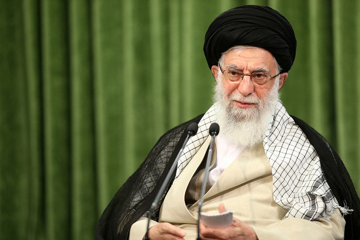 رهبر معظم انقلاب اظهار کردند: اجرای قانون تعرفه‌گذاری خدمات پرستاری از مدت‌ها قبل تصویب شده، اما اجرا نشده است و باید اجرا شود. من به مسئولان برای استخدام پرستاران تأکید کردم؛ پرستاران باید با خیال راحت به کار خود بپردازند.