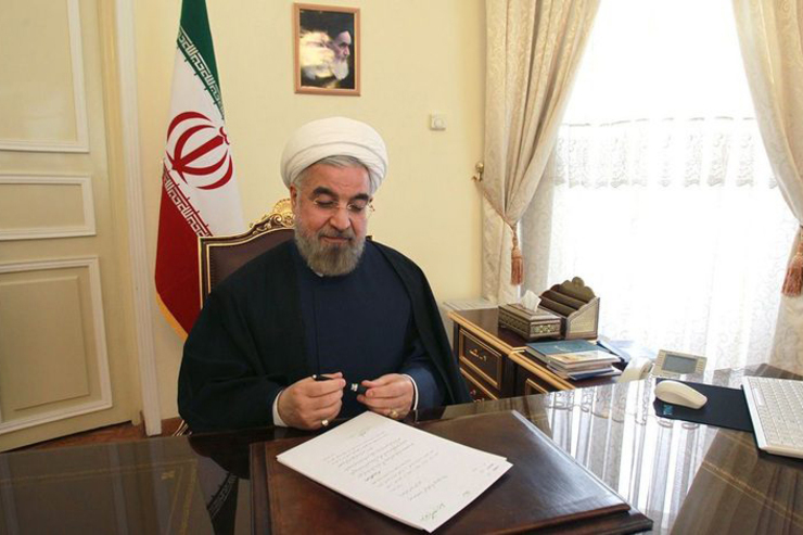 رئیس‌جمهور با درخواست سازمان اداری و استخدامی کشور برای استخدام ۱۲ هزار فرزند شهدا و جانبازان ۷۰ درصد و بالاتر موافقت کرد.