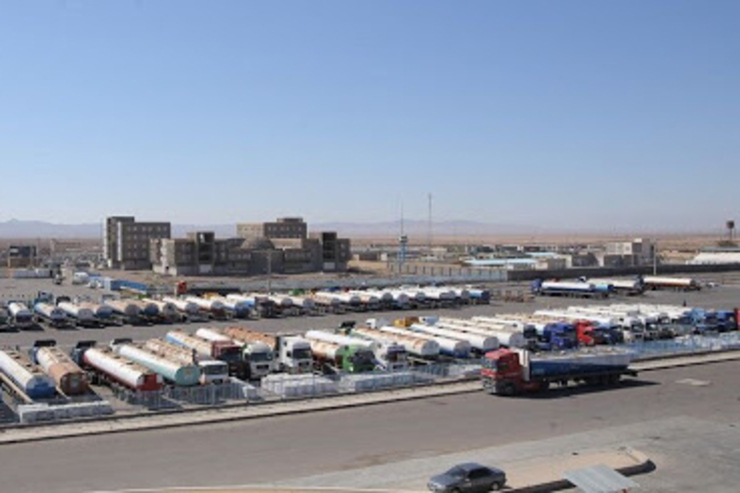 مدیرکل گمرک دوغارون گفت: از ابتدای سال جاری تا کنون ترانزیت خروجی کالا از طریق معبر رسمی دوغارون به سمت افغانستان نسبت به مدت مشابه سال گذشته بیش از ۸۰ درصد افزایش داشته است.