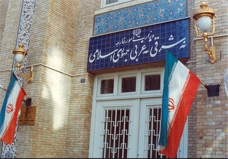 وزیر امور خارجه در پی ترور شهید فخری زاده از جامعه جهانی خواست تروریسم دولتی را محکوم کند. او همچنین خواستار مقابله با ماجراجویی‌هایی شد که تنش‌های منطقه‌ای را تشدید می‌کند. ظریف ترور این دانشمند برجسته را چالشی آشکار برای قوانین و مقررات بین‌المللی دانست که اصول حقوق بشری و اخلاقی را نقض می‌کند.