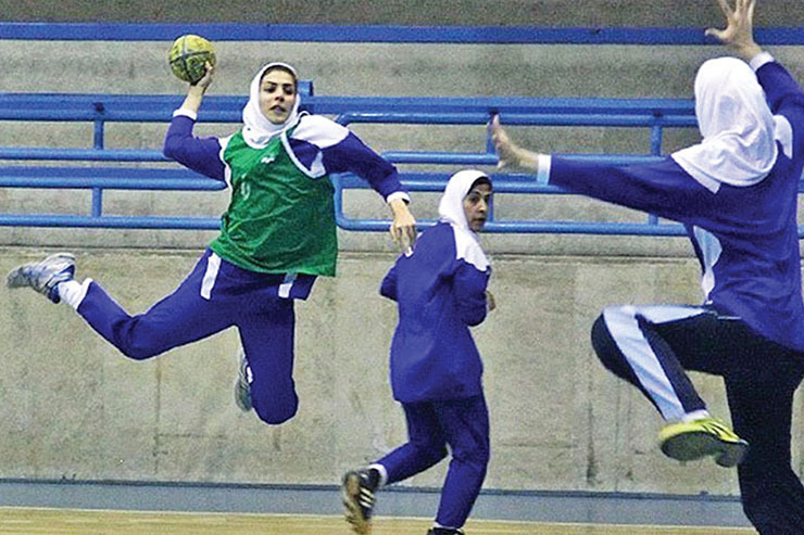 سالن بهشتی مشهد ۶ روز در قرق دختران هندبالیست کشور خواهد بود تا دور دوم لیگ برتر هندبال بانوان کشور در آن برگزار شود.