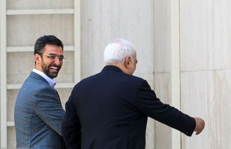 دو وزیر دولت روحانی در یکی از اتاق‌های شبکه تازه تاسیس کلاب هاوس حاضر شدند و با خبرنگارن و فعالان اجتماعی و کارشناسان سیاست خارجی به گفتگو نشستند.