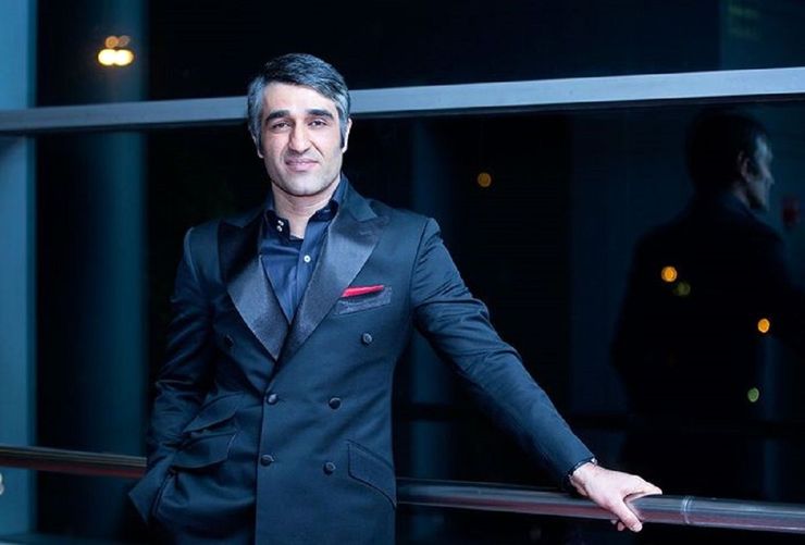 پژمان جمشیدی برای مردم ایران داشتن حالی خوش را آرزو کرد. او می‌گوید آن‌چه این حال خوش را به وجود می‌آورد، بهبود اوضاع اقتصادی است. او همچنین از ماجرای عاشق شدنش در ۲۳ سالگی در برابر فریدون جیرانی حرف زد.