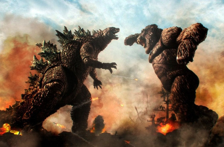 فیلم «گودزیلا در برابر کونگ» (Godzilla vs. Kong) مدتی پیش در سینماهای ایالات متحده و همچنین اچ‌بی‌او مکس نمایش داده شد و توانست میانگین امتیازات متوسطی را از منتقدین بگیرد.