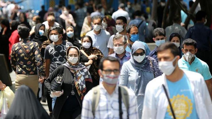 رئیس کمیسیون بهداشت و درمان مجلس گفت: طبق گزارش وزیر بهداشت، وزارتخانه‌های کشور و میراث فرهنگی مقصر اصلی وضعیت موجود هستند. آن‌ها باور نداشتند که افزایش سفر‌ها منجر به افزایش شهر‌های قرمز و نارنجی می‌شود، در حالی که تأکید ما این بود که باید به سمت گسترش نقاط آبی و زرد حرکت کنیم.