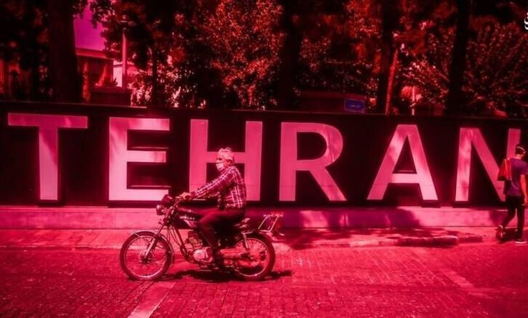 بر اساس آخرین اطلاعات اعلام شده در نرم افزار ماسک وزارت بهداشت، تهران، کرج، شهریار، رباط کریم، پردیس، فیروز کوه و ساوه نیز به جمع شهرهای با وضعیت قرمز ( بسیار پر خطر) افزوده شدند.