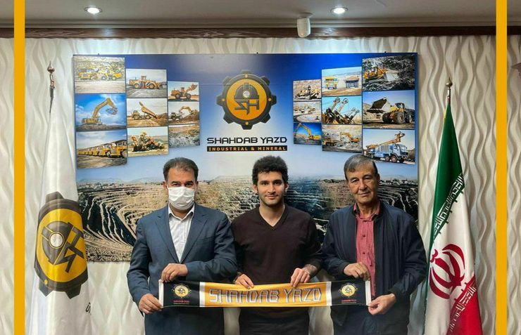 محمدرضا موذن به جمع یزدی ها پیوست.