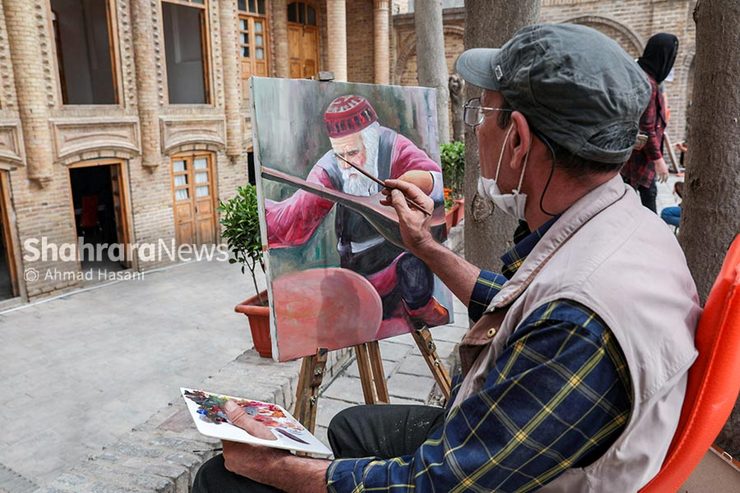 چهارشنبه گذشته در خانه توکلی، ویژه هنرمندان نقاش، کارگاه عملی‌ای برگزار و «جیگی جیگی»، مطرب دوره گردی که اکنون در حرم امام رضا (ع) دفن است، مدل ذهنی نقاشان مشهدی شد. در ادامه گفت وگوی ما با محمد برومند و تعدادی از هنرمندان نقاش را می‌خوانید.