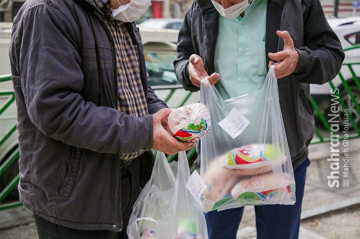 بررسی میدانی خبرنگار شهرآرانیوز از بازار گوشت و مرغ خیابان استقلال مشهد در روز گذشته، نشان می‌دهد که برخلاف چند هفته گذشته، عرضه مرغ دیگر محدود به یک یا دو فروشگاه نیست و تعداد فروشگاه‌های عرضه کننده گوشت مرغ افزایش یافته است.