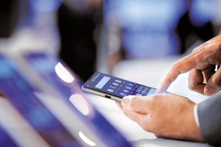 با حذف احکام و فیش مستمری فرودین ماه ۱۴۰۰، بازنشستگان تامین اجتماعی، بازنشستگان با مشکلاتی در زمینه‌ی ارائه فیش‌های خود برای ضمانت پرداخت وام به سایرین یا خرید کالا‌های اقساطی مواجه شدند.