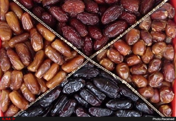 خرمای مضافتی بم نقره‌ای ساغر وزن ۶۰۰ گرم به قیمت ۴۴ هزار و ۵۰۰ تومان در بازار به فروش می‌رسد.