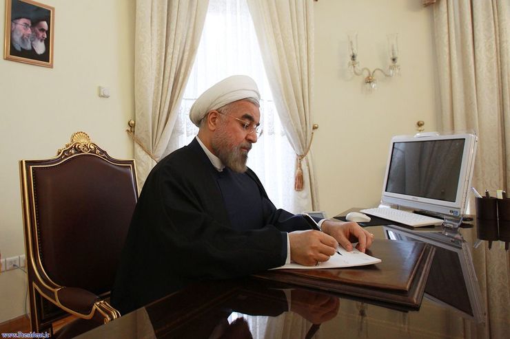  رییس جمهوری در پیامی درگذشت سردار سرتیپ پاسدار سیدمحمد حسین‌زاده حجازی جانشین فرمانده نیروی قدس سپاه پاسداران انقلاب اسلامی را تسلیت گفت.