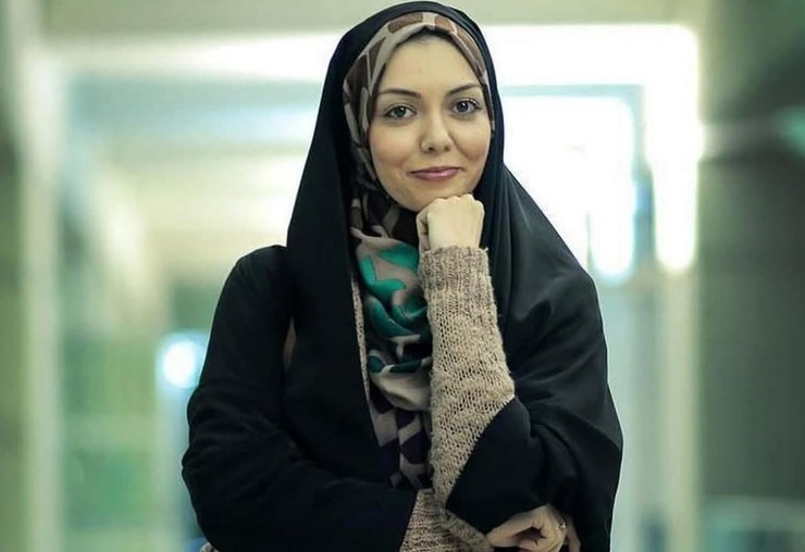 محمدکاظم کاظمی شاعر و پژوهشگر افغانستانی در واکنش به درگذشت «آزاده نامداری» مجری صداوسیما از اولین تجربه حضورش در صداوسیما و در برنامه‌ای که او مجری بود نوشته است.