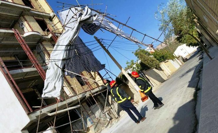 معاون عملیات سازمان آتش‌نشانی مشهد گفت: از ساعت ۱۱ امروز تا کنون ۱۵ ماموریت مربوط به وزش شدید باد در این شهر انجام شده است.