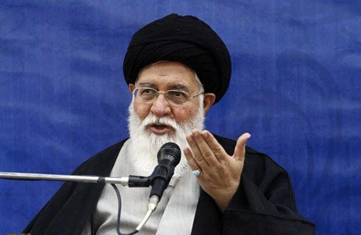نماینده ولی فقیه در خراسان رضوی ادامه داد: هیچ‌کس عمق فتنه ۸۸ را نفهمید و هنوز هم بسیاری درک نمی‌کنند، فتنه ۸۸، فتنه براندازی بود مسئله تخلف انتخابات و رقابت انتخاباتی افسانه بود.