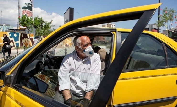 «چشم انتظاران بیمه» شاید صفت مناسبی باشد برای تاکسی رانان مشهدی، زیرا گفته می‌شود حدود ۲ هزار راننده تاکسی در مشهد بیمه ندارند. بیمه شدن و داشتن آتیه‌ای برای آینده البته مطالبه چندساله آن هاست و به دیروز و امروز برنمی گردد.
