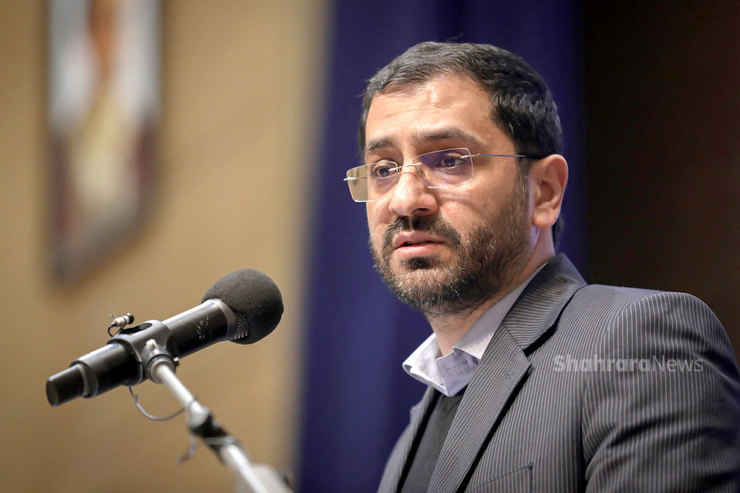 شهردارمشهد با ابراز تاسف از جان باختن یکی از کارگران شریف خدمات شهری در حین انجام وظیفه، گفت: لایحه حمایت از کارگران جانباخته درحین خدمت به شورای شهر ارائه می‌شود.