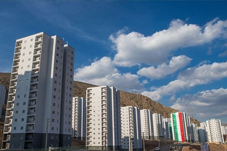 مدیرکل دفتر اقتصاد مسکن وزارت راه و شهرسازی گفت: تا پایان سال سهمی که برای هر بانک در خصوص تسهیلات ساخت موضوع قانون جهش تولید مسکن در نظر گرفته شده پرداخت می شود.