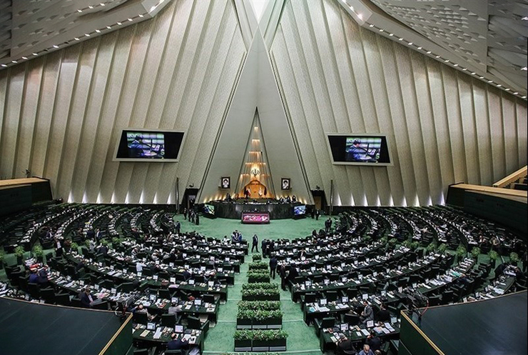 نایب رییس کمیسیون برنامه و بودجه مجلس شورای اسلامی از تصویب کلیات لایحه بودجه ۱۴۰۱ در جلسه این کمیسیون خبر داد.