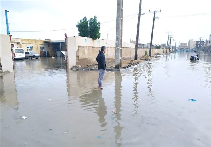 رئیس جمعیت هلال احمر از نجات ۱۲۰ نفر از شهروندان از سیلاب و انتقال آن‌ها  به مناطق امن خبر داد.