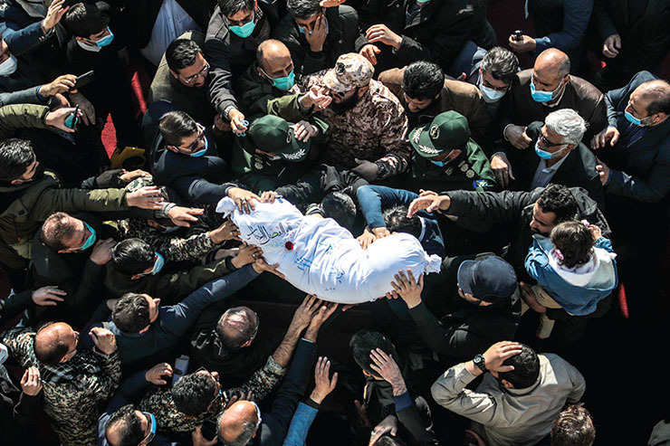 روز گذشته ۱۸ دی ماه ۱۴۰۰ دو شهید گمنام در استانداری خراسان رضوی و یک شهید گمنام در پادگان شهید برونسی مشهد به خاک سپرده شدند.
