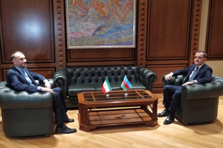 وزیرامور خارجه آذربایجان، در نشست وزیران امور خارجه جمهوری اسلامی ایران و جمهوری آذربایجان در باکو اعلام کرد که در آینده نزدیک به تهران سفر خواهد کرد.